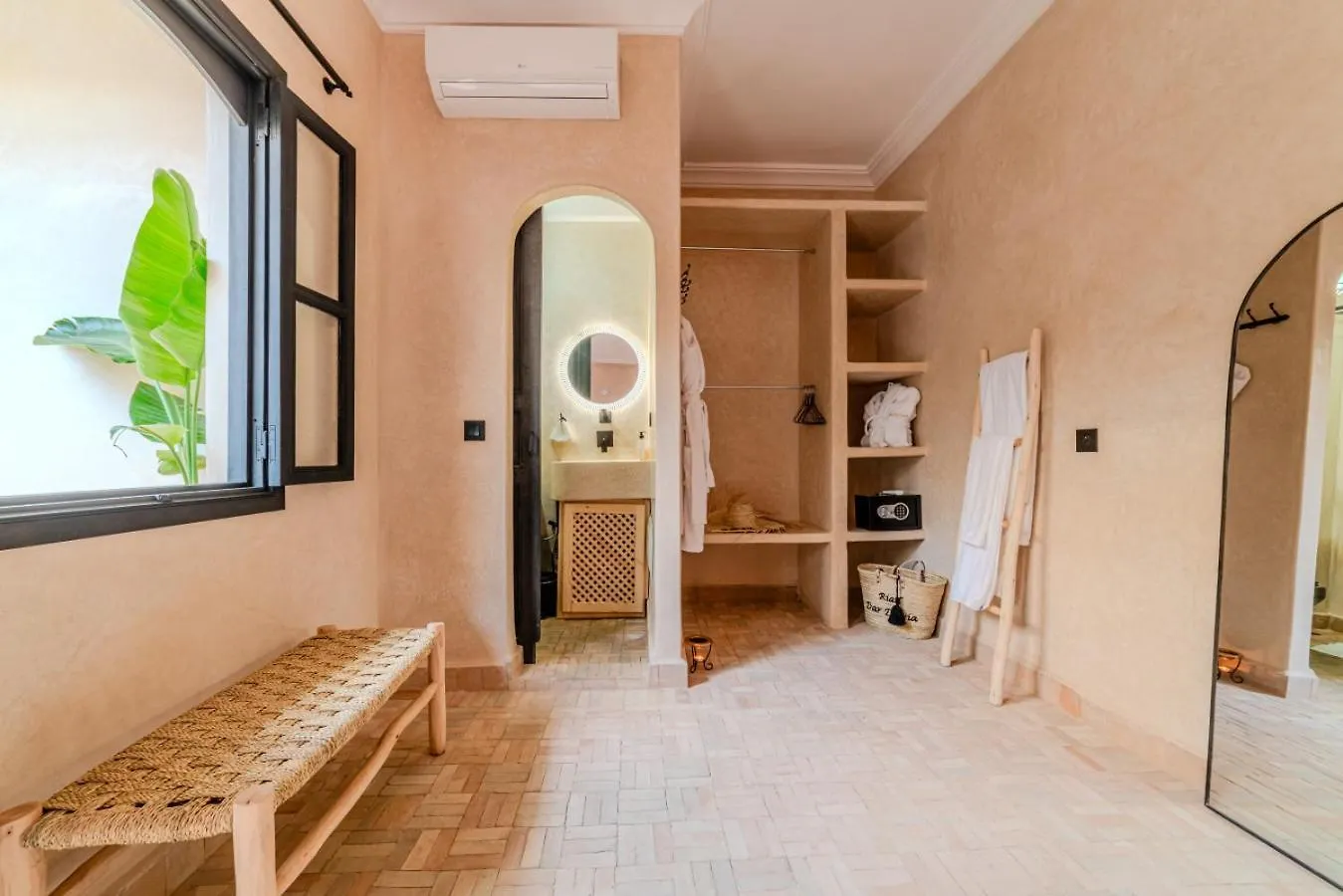 Riad Dar Davia - Jacuzzi Rooftop - Breakfast Marrakesh Morocco