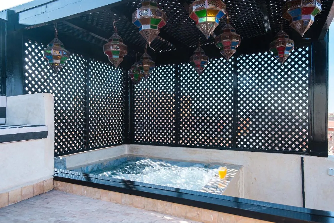 Riad Dar Davia - Jacuzzi Rooftop - Breakfast Marrakesh 0*,