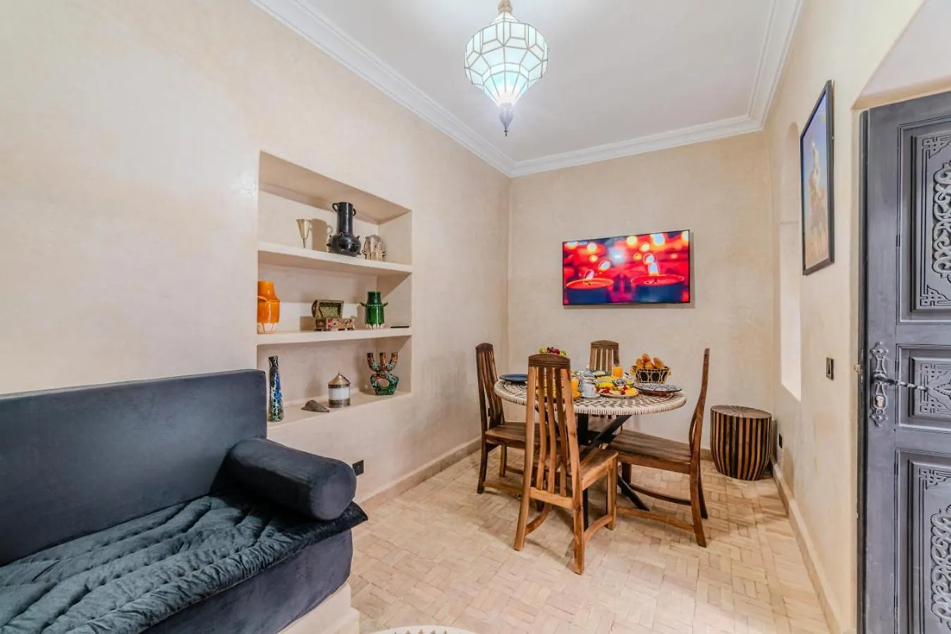 Riad Dar Davia - Jacuzzi Rooftop - Breakfast Marakeş 0*,  Fas