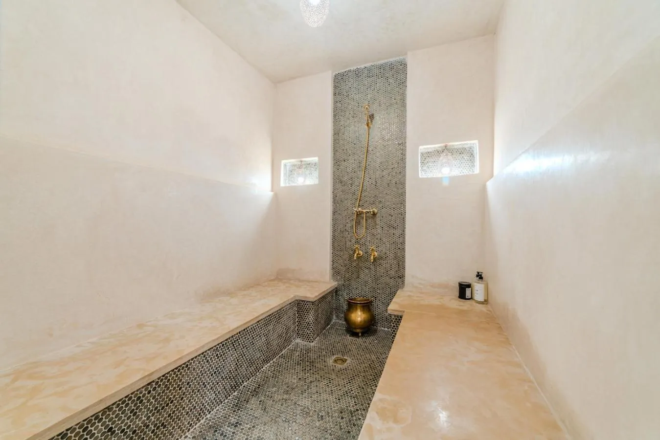 Riad Dar Davia - Jacuzzi Rooftop - Breakfast Marakeş Fas