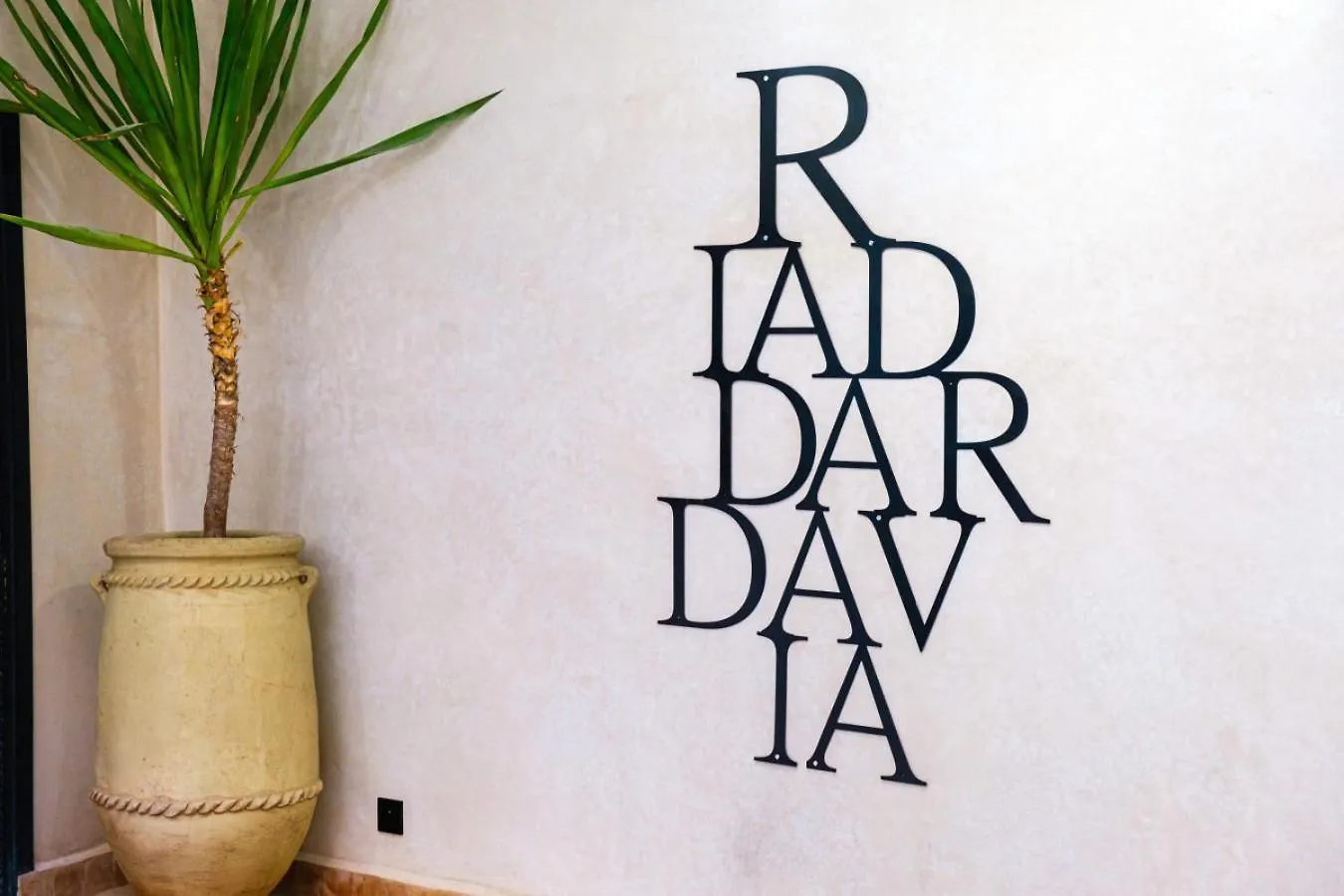 Riad Dar Davia - Jacuzzi Rooftop - Breakfast Marakeş 0*,