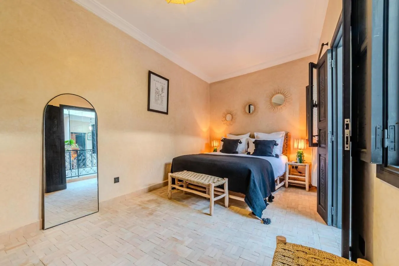 Riad Dar Davia - Jacuzzi Rooftop - Breakfast Marakeş